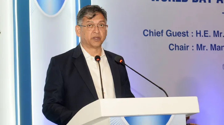 মানবপাচার ও অনলাইন স্ক্যাম প্রতিরোধে ‘জিরো টলারেন্স’: স্বরাষ্ট্রমন্ত্রী