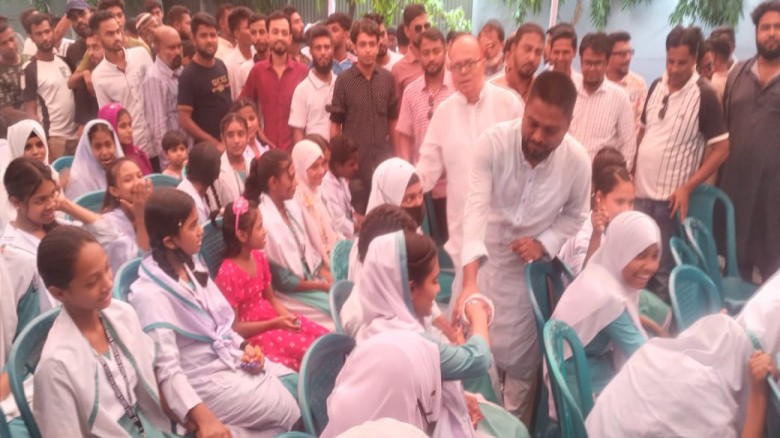 ইসদাইর রাবেয়া হোসেন উচ্চ বিদ্যালয়ের এডহক কমিটির পরিচিতি সভা অনুষ্ঠিত হয়েছে।