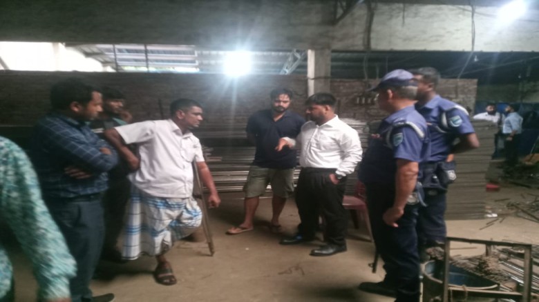 নারায়ণগঞ্জের সিদ্ধিরগঞ্জে তিনটি কারখানা সহ তিন শতাধিক অবৈধ গ্যাস সংযোগ বিচ্ছিন্ন, ২ লাখ টাকা জরিমানা