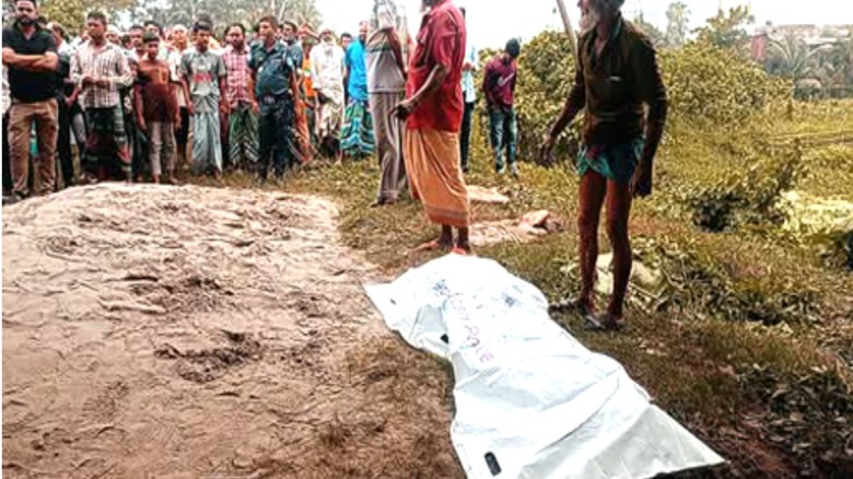 সোনারগাঁর বেড়িবাঁধে রতন মিয়া নামক ব্যক্তির লাশ উদ্ধার