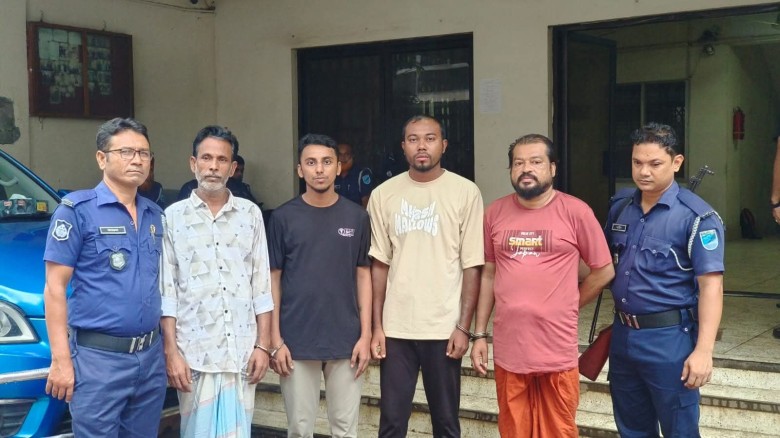 সাবেক মেয়র আইভীকে গ্রেফতারে বাধা দেওয়ায় ৪ জন গ্রেফতার