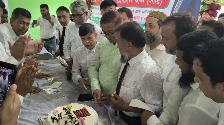 সাখাওয়াত হোসেন খানের ৫৭তম জন্মদিনে আইনজীবীদের মিলনমেলা