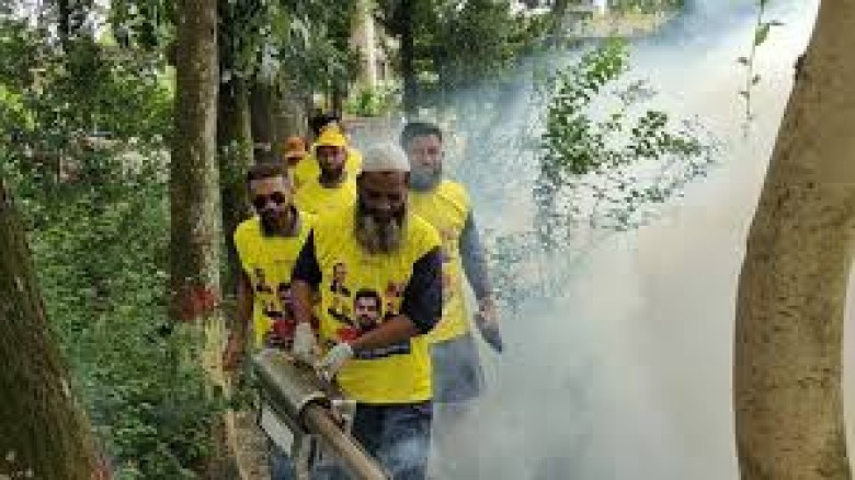 রূপগঞ্জে স্বেচ্ছাসেবক দলের ৪৫তম প্রতিষ্ঠাবার্ষিকীতে মশক নিধন ও বৃক্ষরোপণ