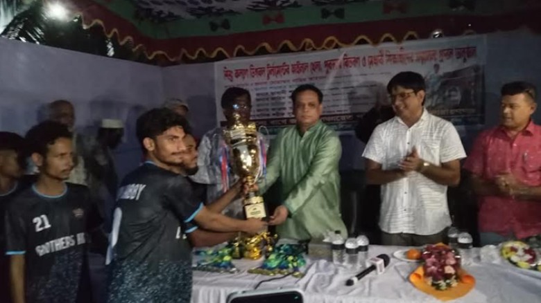আগামী প্রজন্মকে সুস্থ রাখতে মাঠ প্রয়োজন : ওসি সদর