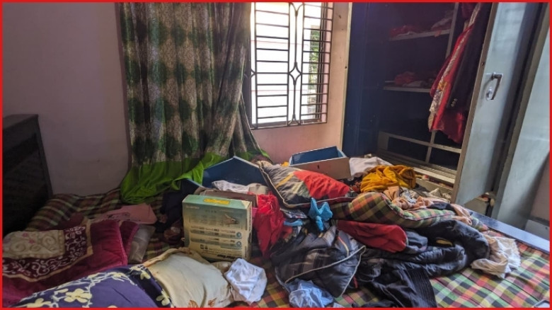 মিরসরাইয়ে আগ্নেয়াস্ত্রের মুখে জিম্মি করে ডাকাতি