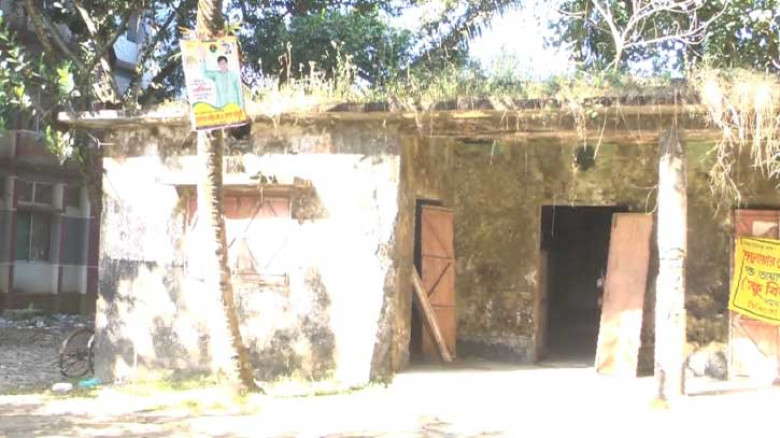 গাজীপুরে রায়েদ ইউপি ভবন জরাজীর্ণ অবস্থা, কৃষি ভবনে ঠাসাঠাসি সেবায় হুমকিতে নথিপত্র