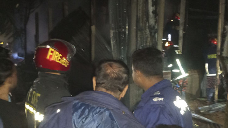 গাজীপুরে আবারও আগুন, পুড়লো বসতবাড়ি