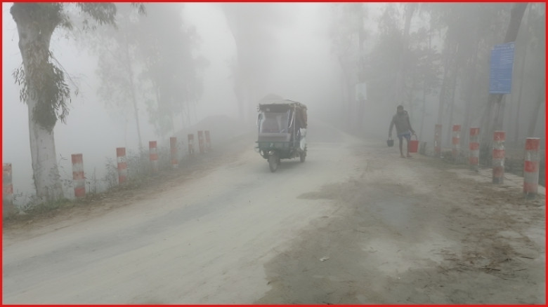 ঘন কুয়াশা ও ঠান্ডায় জনজীবন বিপযস্ত কুড়িগ্রাম