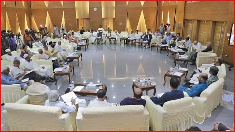 জাতীয় ঐকমত্য কমিশনের পূর্ণাঙ্গ প্রতিবেদন প্রকাশ করল অন্তর্বর্তী সরকার