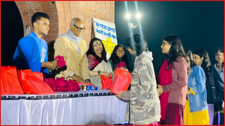 জাবিতে নবীন শিক্ষার্থীদের বরণ করে নিলো সমাজতান্ত্রিক ছাত্রফ্রন্ট