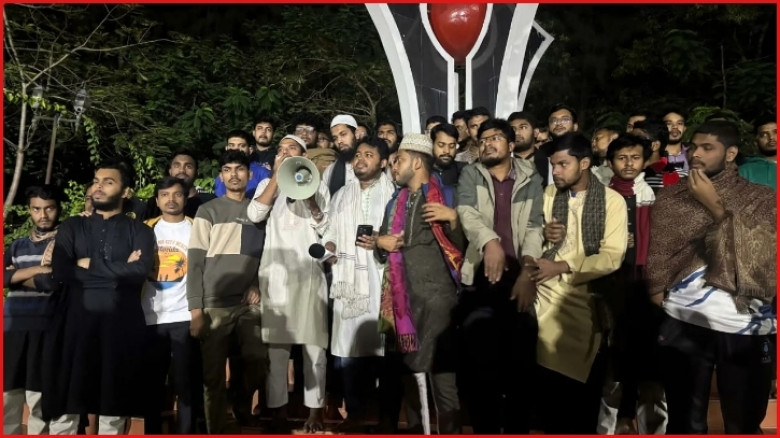 হাদির উপর সন্ত্রাসী হামলার প্রতিবাদে নোবিপ্রবিতে তীব্র বিক্ষোভ