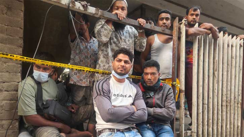 কেরানীগঞ্জে আগুনে ছাই ব্যবসায়ীর স্ব্প্ন