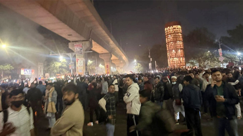 উত্তাল রাজধানীর শাহবাগ, আন্দোলনে যোগ দিলেন বুয়েট শিক্ষার্থীরা