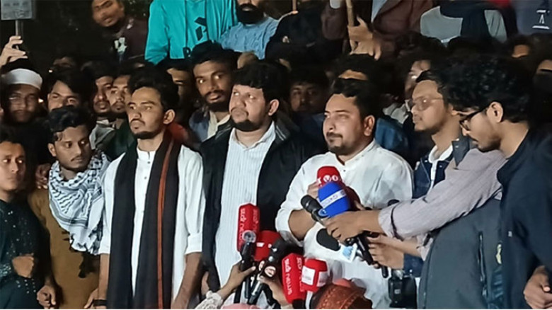 সংবাদমাধ্যমে হামলার ঘটনায় জড়িতদের দ্রুত বিচারের দাবি মাহফুজ আলমের
