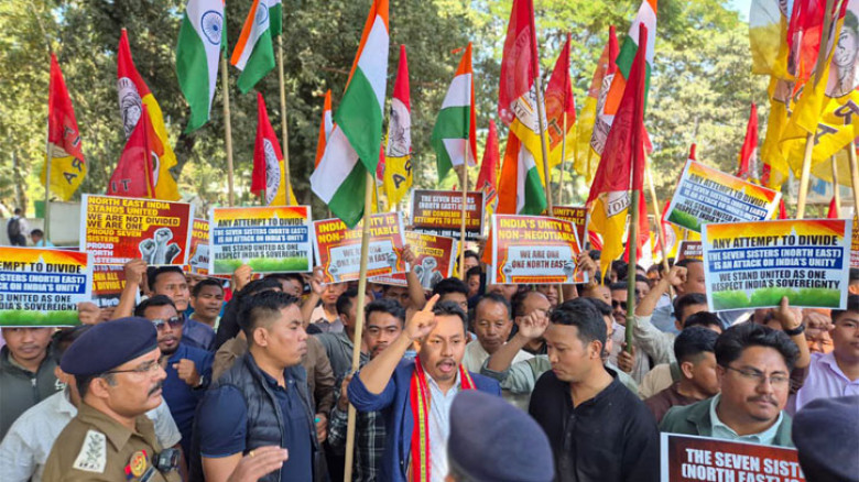 আগরতলায় বাংলাদেশ সহকারী হাইকমিশনের সামনে বিক্ষোভ