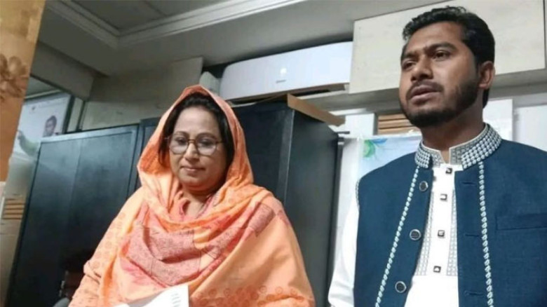 এনসিপির বহিষ্কৃত নেত্রী  মনোনয়ন নিলেন গণ অধিকারের