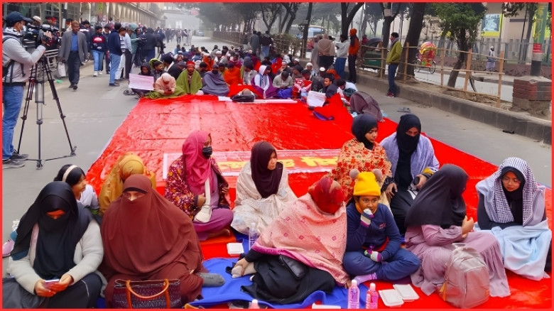 তারেক রহমানের জন্য শাহবাগ ছাড়ল ইনকিলাব মঞ্চ