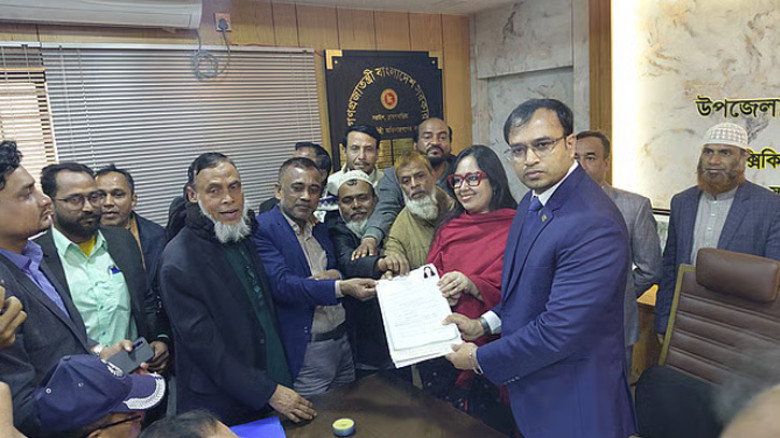 এই নির্বাচন অন্যায়-জুলুমের বিরুদ্ধে, মনোনয়ন জমা দিয়ে রুমিন ফারহানা