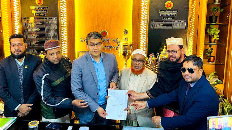 গাজীপুর–৩ আসনে জমে উঠছে নির্বাচনের লড়াই, জামায়াত-বিএনপি প্রার্থীর মনোনয়নপত্র জমা