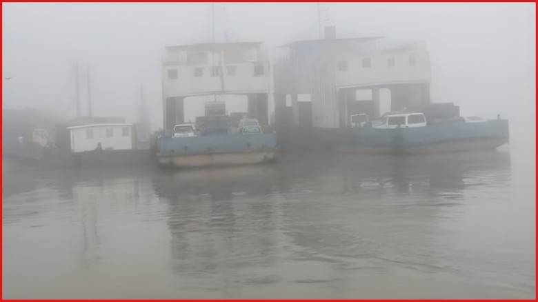 ঘন কুয়াশায় দৌলতদিয়া–পাটুরিয়া নৌরুটে ফেরি চলাচল বন্ধ
