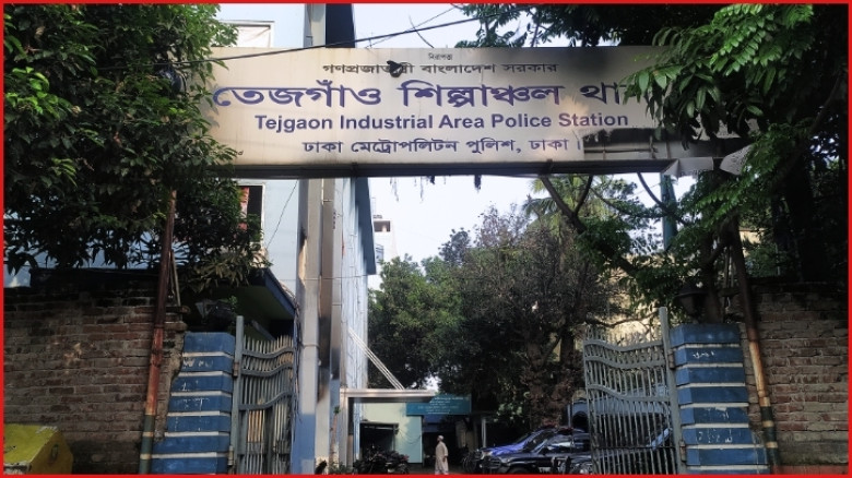 সড়ক দুর্ঘটনায় রাজধানীতে বাবা-মেয়েসহ তিনজন নিহত