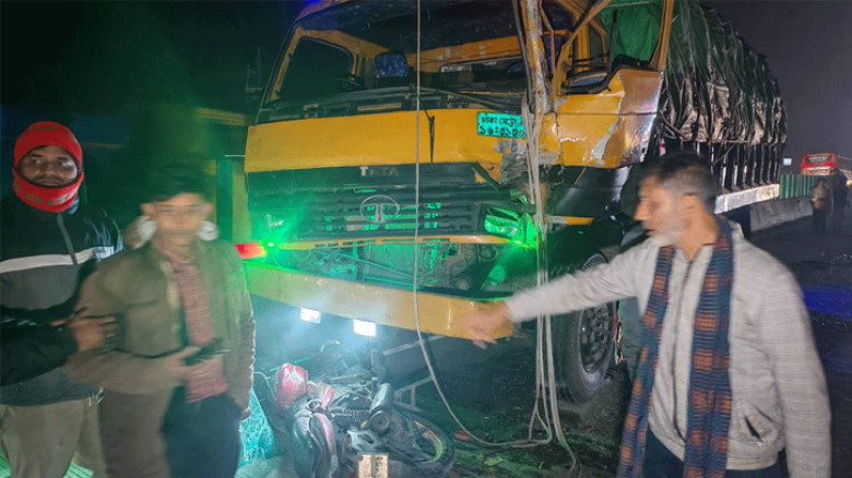 গাইবান্ধার গোবিন্দগঞ্জে ট্রাকের চাপায় দুই মোটরসাইকেল আরোহী নিহত