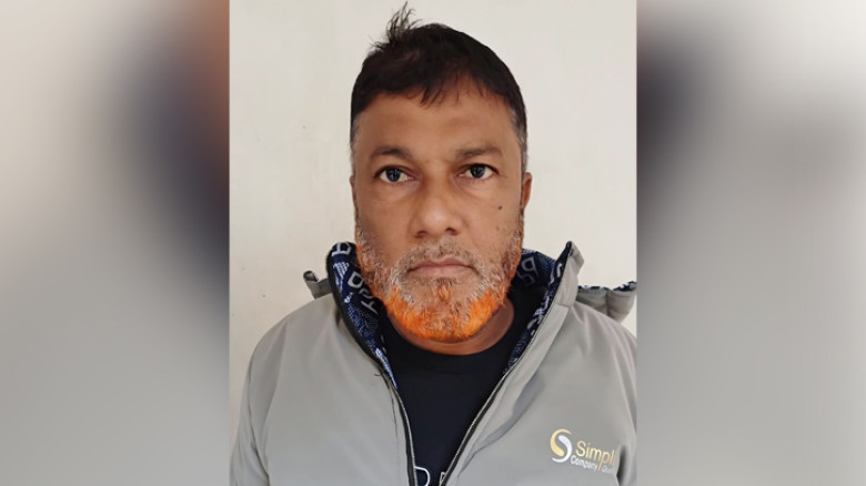 এসিল্যান্ড অফিস থেকে বের হয়েই গ্রেপ্তার আ.লীগ নেতা