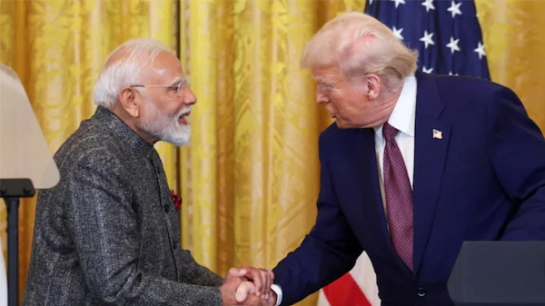 ‘স্যার, আমি কি আপনার সঙ্গে দেখা করতে পারি?’  ট্রাম্পকে মোদি!