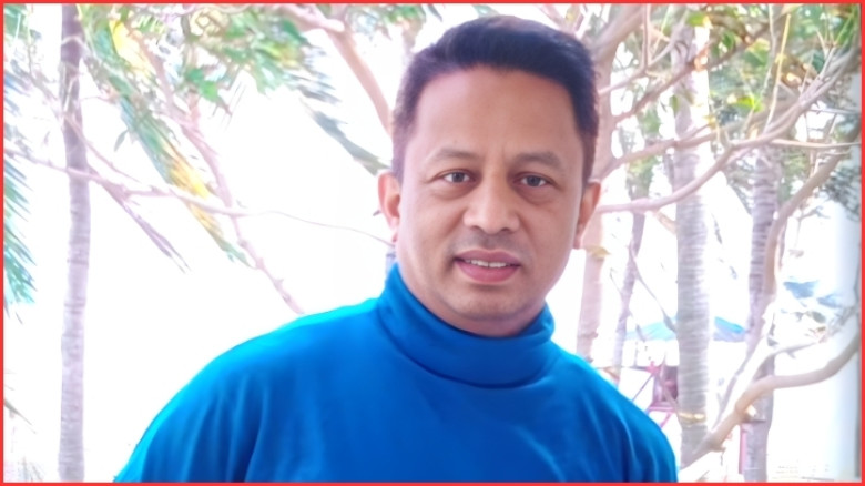 স্টাফ বাসে সিট বিতর্কে জবি কর্মকর্তা: নারী শিক্ষার্থীদের হেনস্তার অভিযোগ