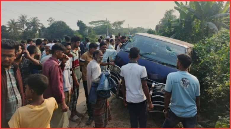 বরযাত্রীবাহী মাইক্রোবাস নিয়ন্ত্রণ হারিয়ে নিহত ১, আহত ৪