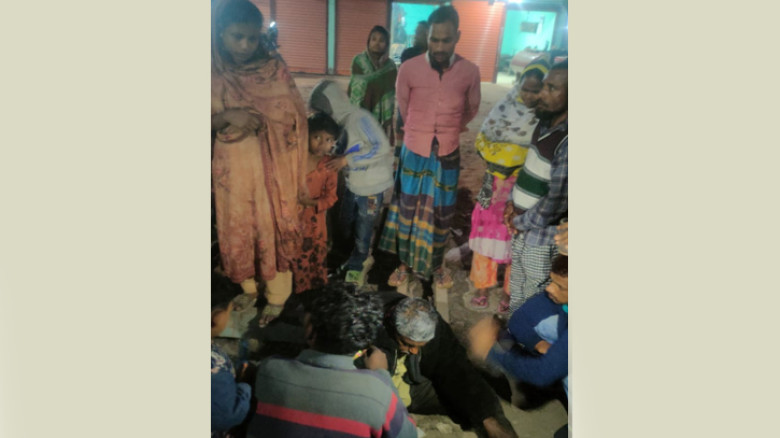 গাইবান্ধা -০৩ আসনের স্বতন্ত্র এমপি প্রার্থী আজিজার রহমানকে অজ্ঞান অবস্থায় উদ্ধার