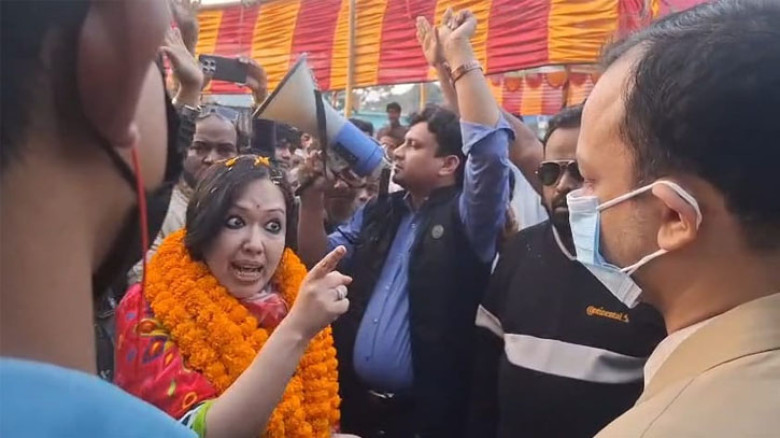 রুমিন ফারহানাকে শোকজ নোটিশ রিটার্নিং কর্মকর্তার