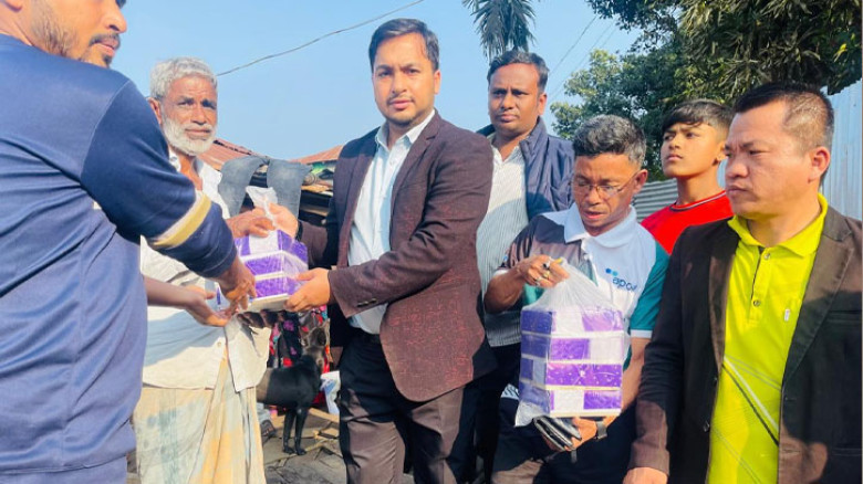 পাবলিক হেলথ এলাকায় অগ্নিকাণ্ডে ক্ষতিগ্রস্তদের খোঁজ নিলেন হাবীব আজম