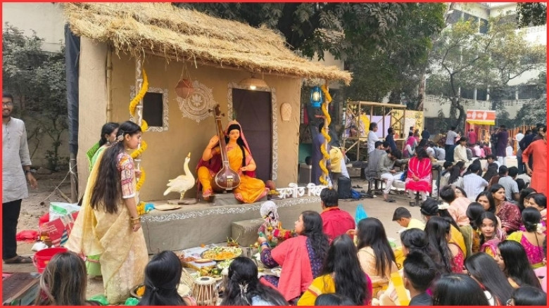 যথাযথ মর্যাদা ও আড়ম্বরে জবিতে ৩৭ মণ্ডপে অনুষ্ঠিত হচ্ছে সরস্বতী পূজা