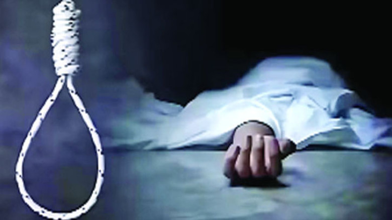 সন্তানকে হত্যার পর নিষিদ্ধ ছাত্রলীগ সভাপতির স্ত্রীর গলায় ফাঁস