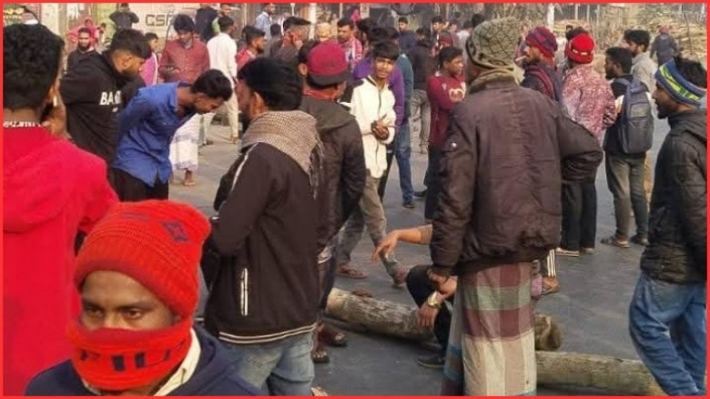 অটো রিকশা চলাচলের দাবিতে ঢাকা–ময়মনসিংহ মহাসড়ক অবরোধ