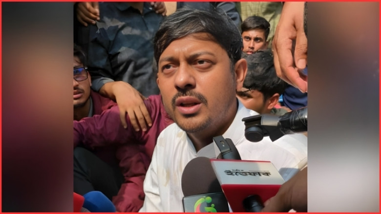 নাসীরুদ্দীন পাটওয়ারীর ওপর ডিম নিক্ষেপ