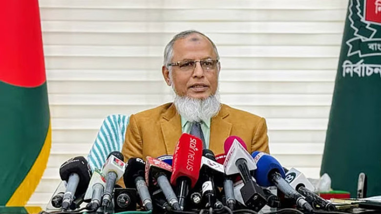 গণভোটের পক্ষে-বিপক্ষে প্রচার করতে পারবেন না নির্বাচন কর্মকর্তারা