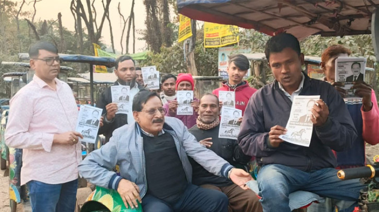 ঘোড়া প্রতীকে নির্বাচনী প্রচারণায় ব্যস্ত সময় পার করছেন প্রার্থী ইজাদুর রহমান মিলন