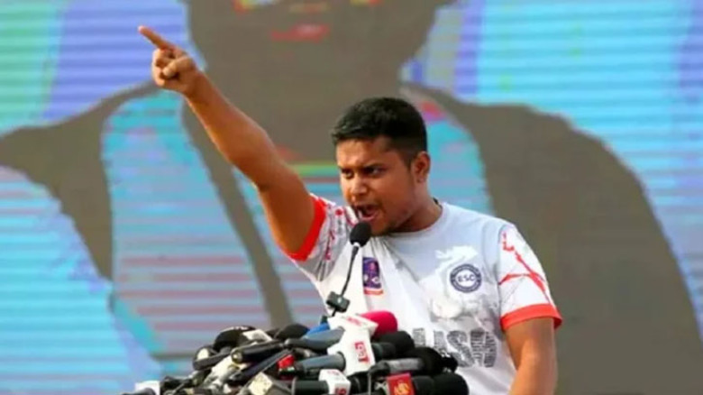 ফ্যামিলি কার্ডের নামে চাঁদাবাজির লাইসেন্স দেওয়া হচ্ছে: হাসনাত আব্দুল্লাহ