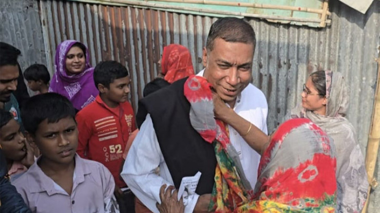 ভোটারদের মন জয়ে ব্যস্ত ফুটবল প্রতীকের মাসুদ ইব্রাহীম