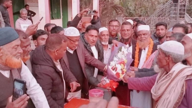 লক্ষ্মীপুরে আ. লীগের অর্ধশতাধিক নেতাকর্মীর বিএনপিতে যোগদান