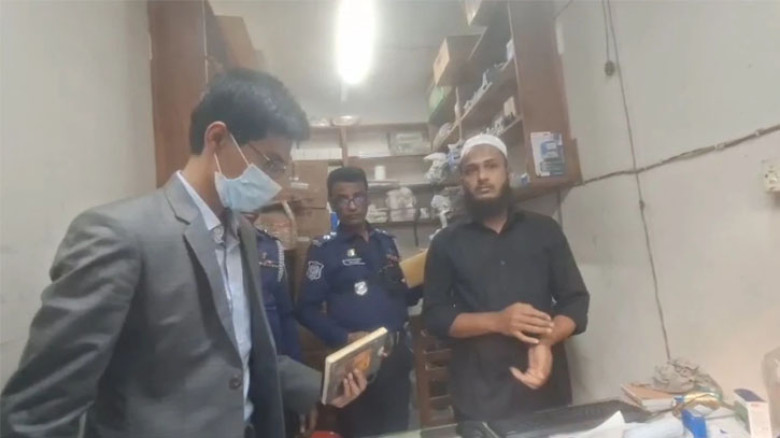 লক্ষ্মীপুরে ভোটের ৬ সিলসহ গ্রেফতার যুবক