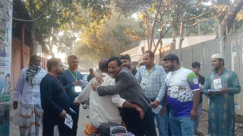গাজীপুরে জমে উঠেছে ত্রয়োদশ জাতীয় সংসদ নির্বাচনের প্রচারণা