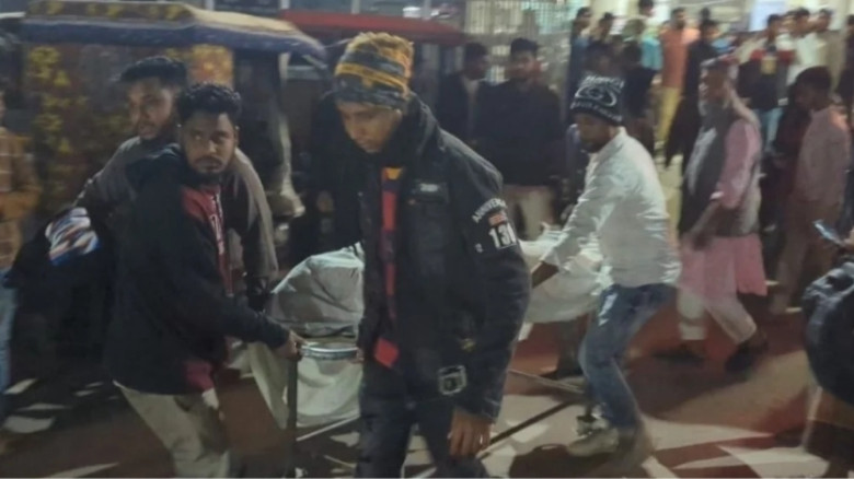 টঙ্গীবাড়িতে নিয়ন্ত্রণ হারিয়ে ট্রলির সঙ্গে মোটরসাইকেলের সংঘর্ষ, নিহত ৩ বন্ধু