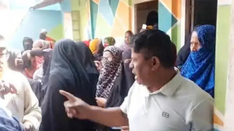 ভৈরবে বোরকা বিতরণের অভিযোগে হামলা; বিএনপি–রিকশা প্রার্থীর পাল্টাপাল্টি অভিযোগ