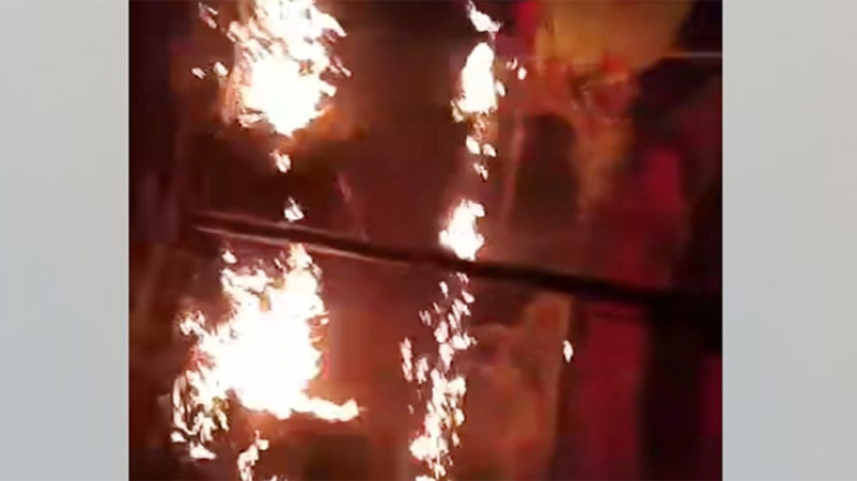 নুরুল হক নুরের নির্বাচনি অফিসে আগুন, দোকানদারকে হুমকি