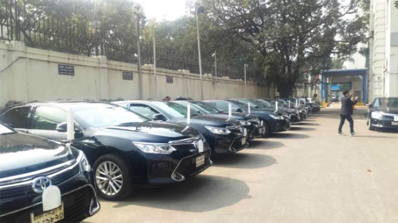 নতুন মন্ত্রীদের জন্য প্রস্তুত ৫০টি গাড়ি