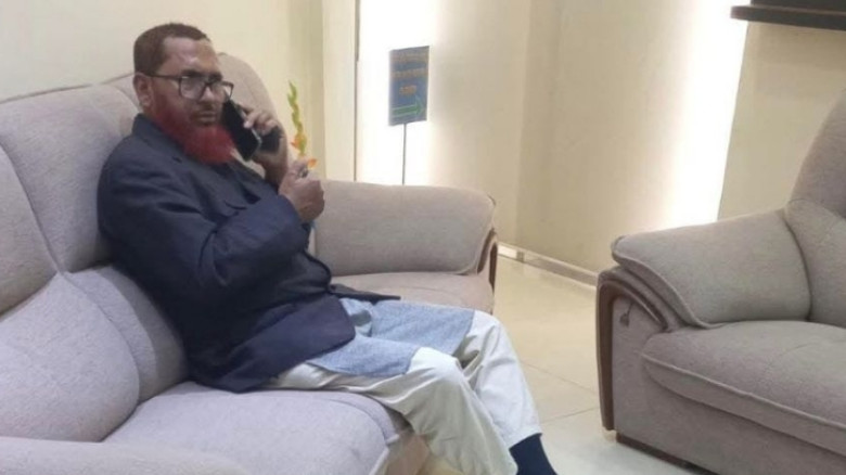 ঠাকুরগাঁও জামায়াত নেতার ব্যাগ থেকে উদ্ধার ৭৪ লাখ টাকা