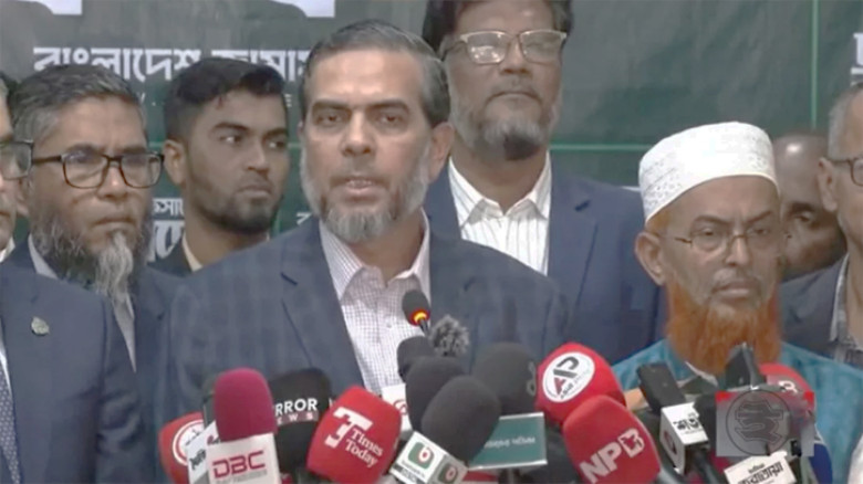 কোনো অবস্থাতেই ভোটের মাঠ ছাড়বে না জামায়াত: মাহবুব জুবায়ের